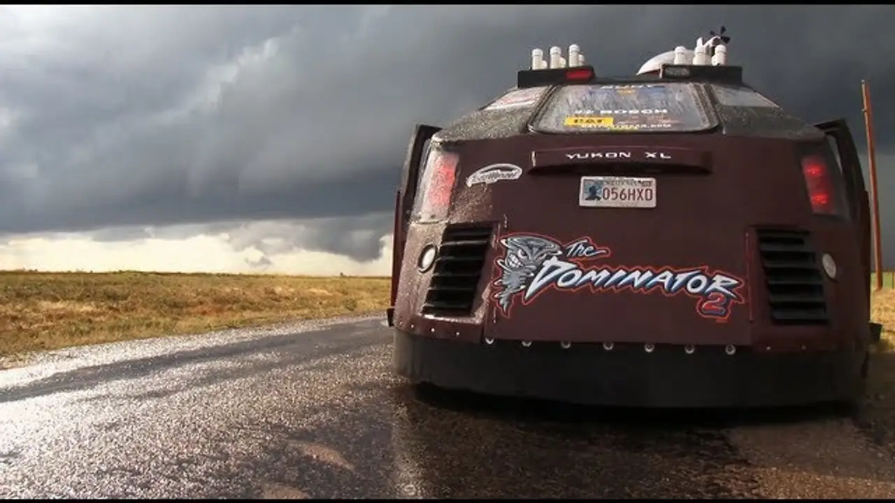 Tornado Chasers — trailer