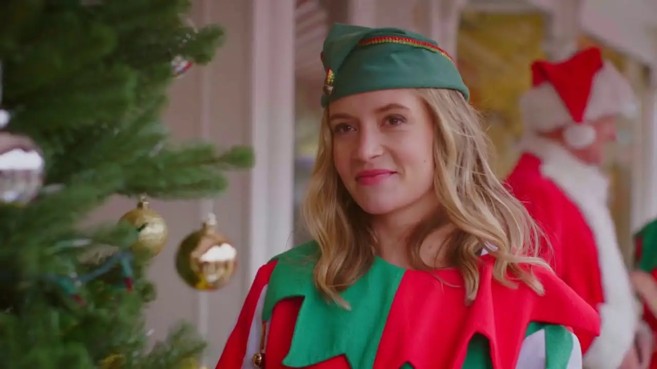 A Royal Christmas Engagement — trailer