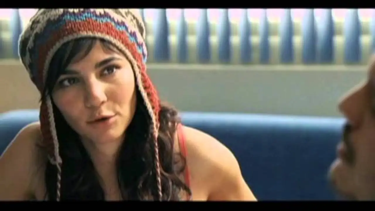 Te presento a Laura — trailer