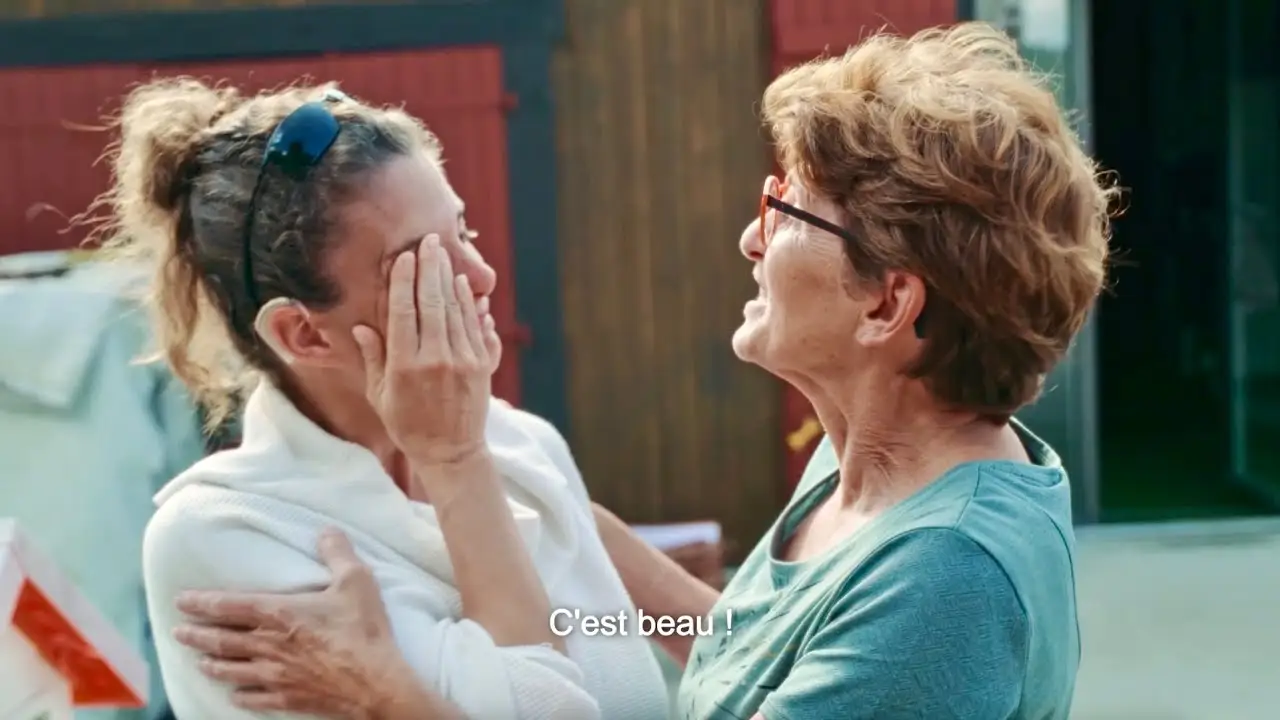 Elle entend pas la moto — trailer