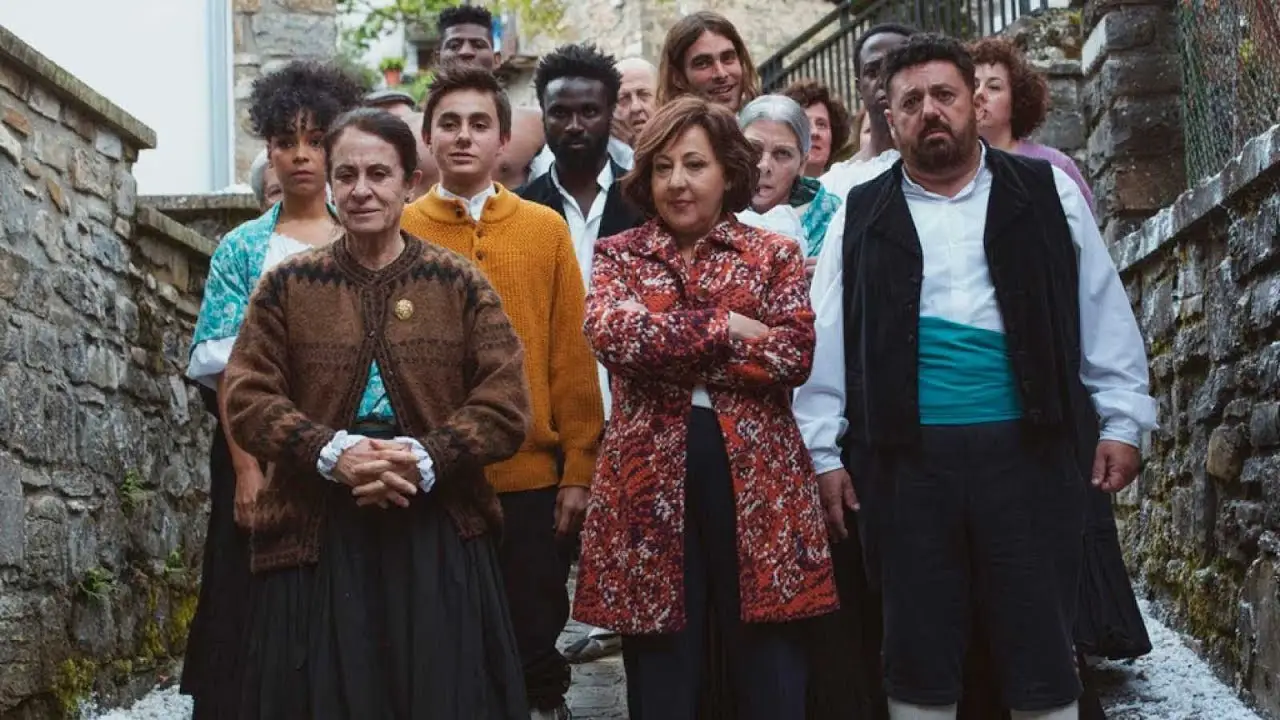Lo nunca visto — tráiler