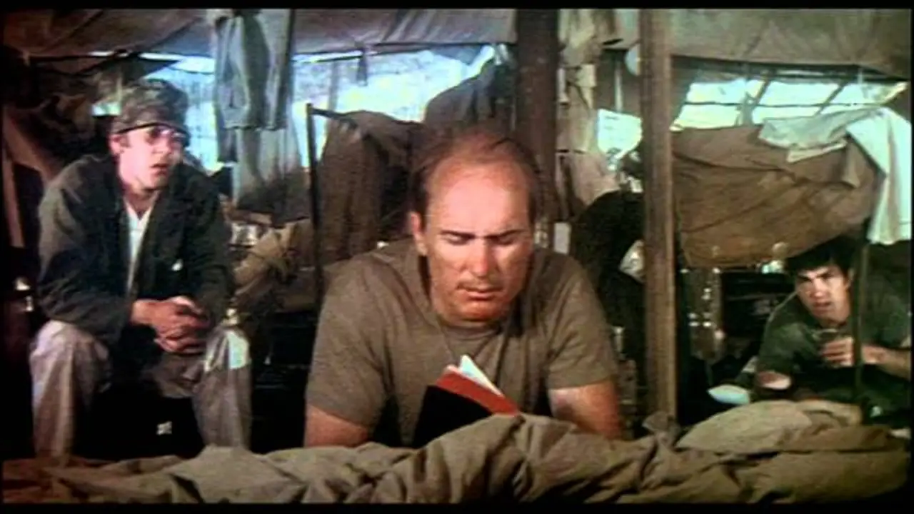MASH — tráiler