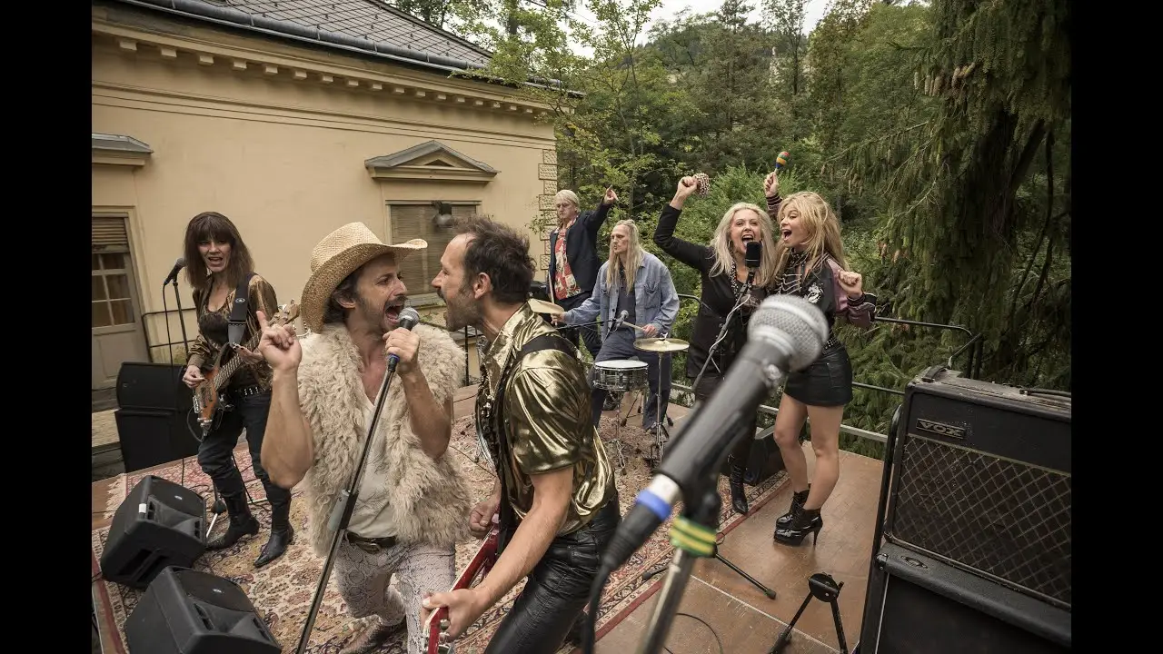 Hotel Rock'n'Roll — trailer
