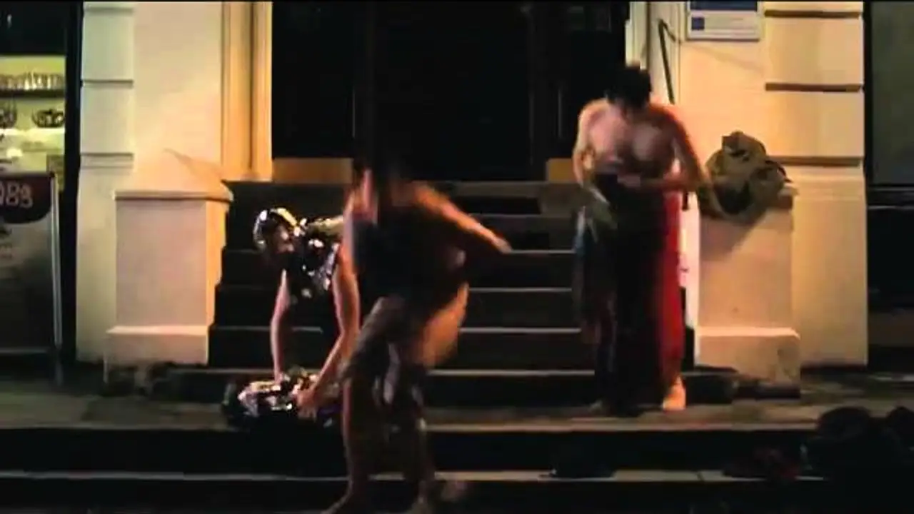 Hombres que se besan — tráiler