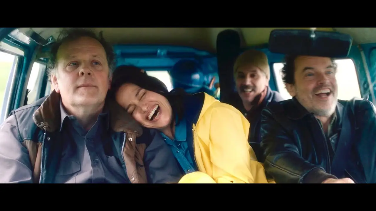 Une place pour Pierrot — trailer