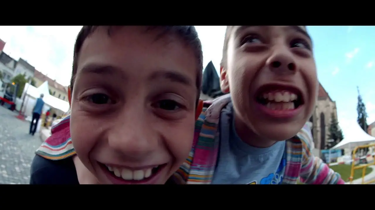 Usturoi — trailer