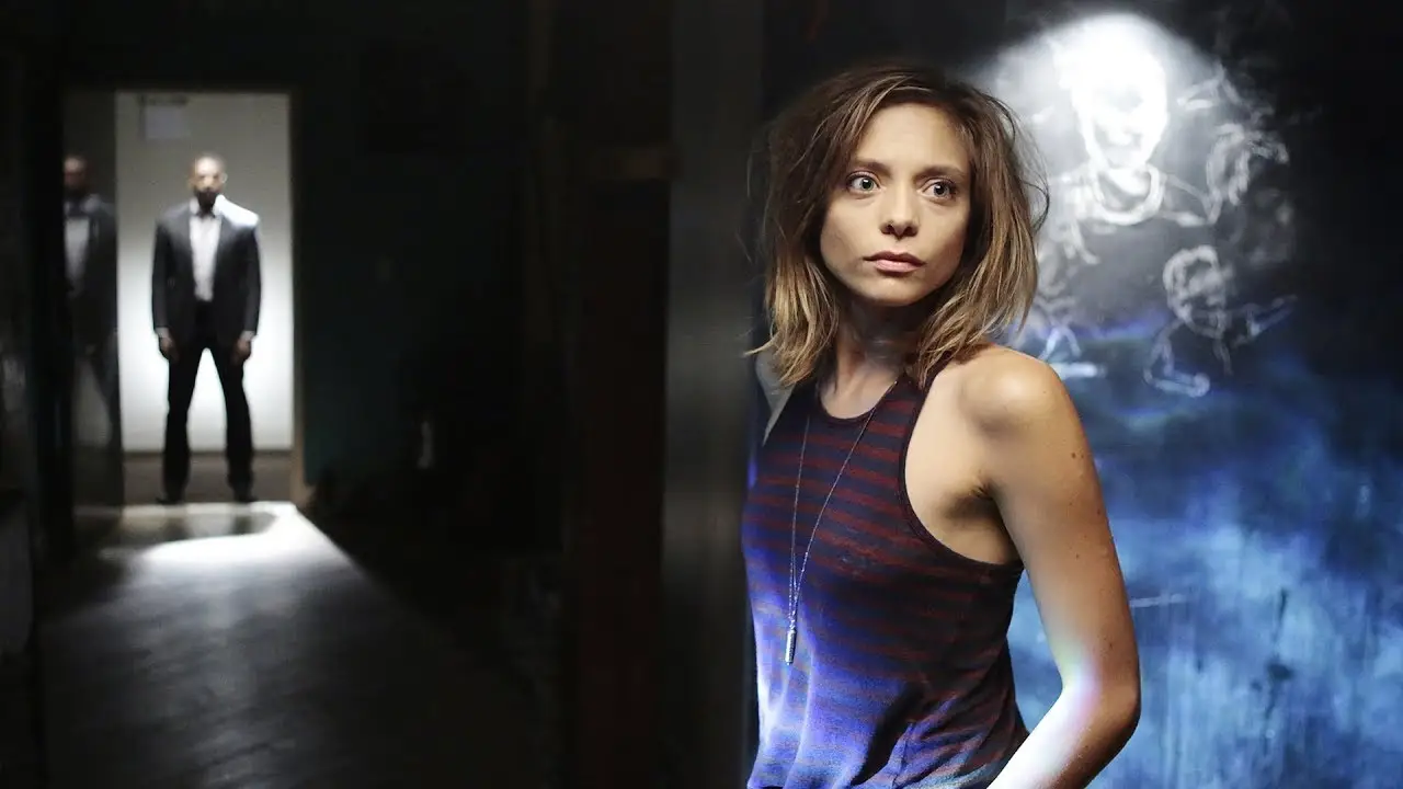 Falling Water — tráiler