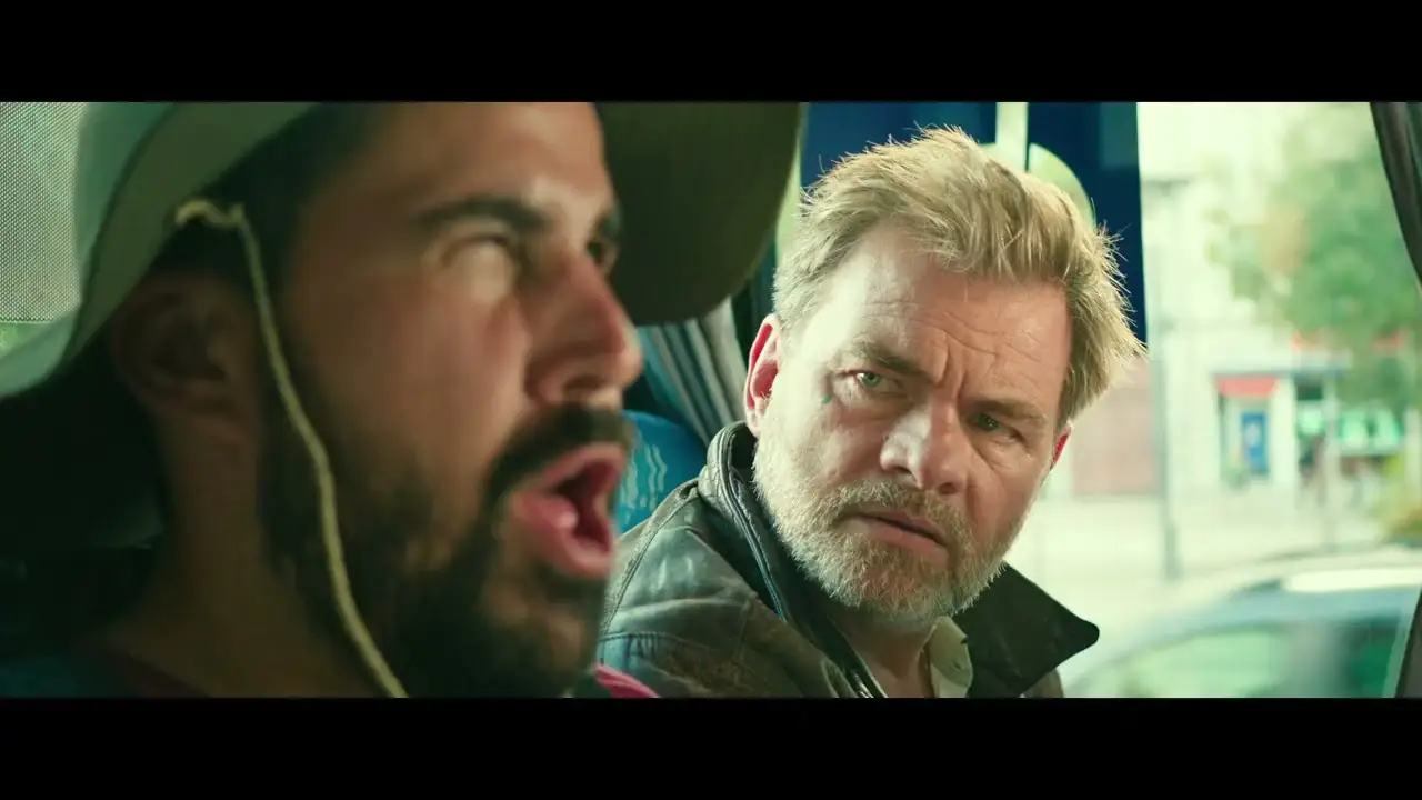 Un p'tit truc en plus — trailer