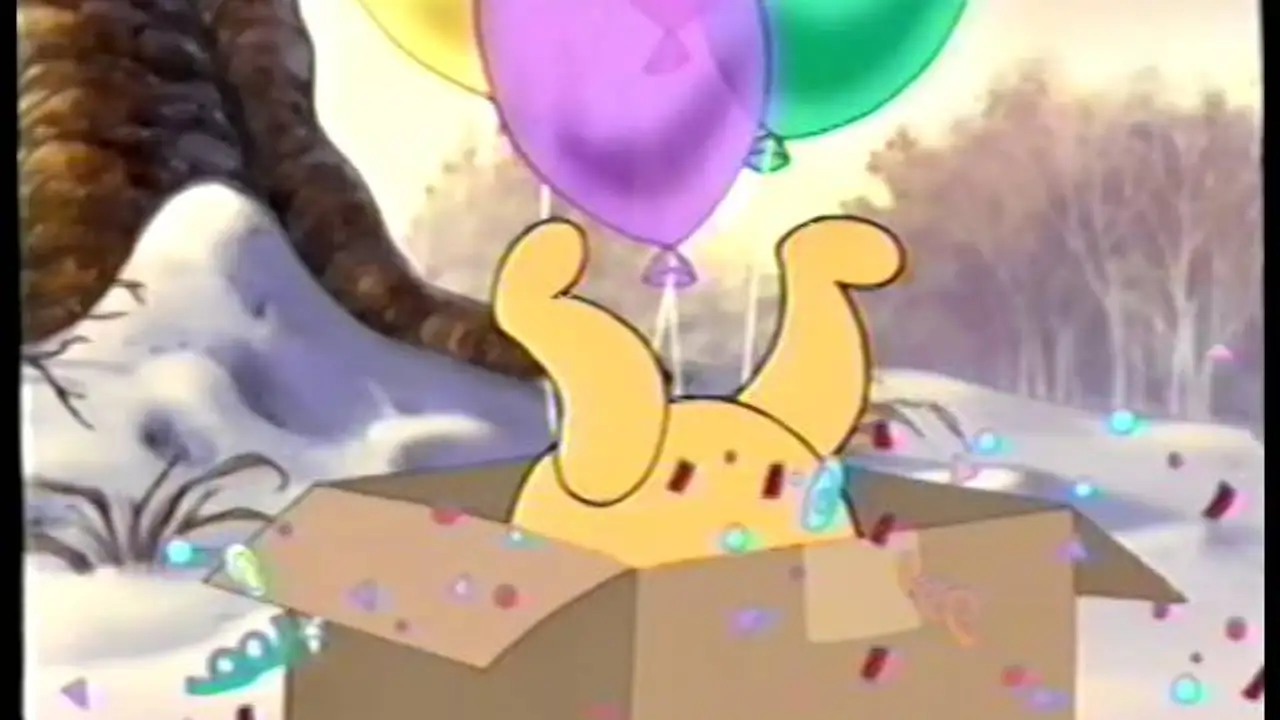 A Very Merry Pooh Year — трейлер