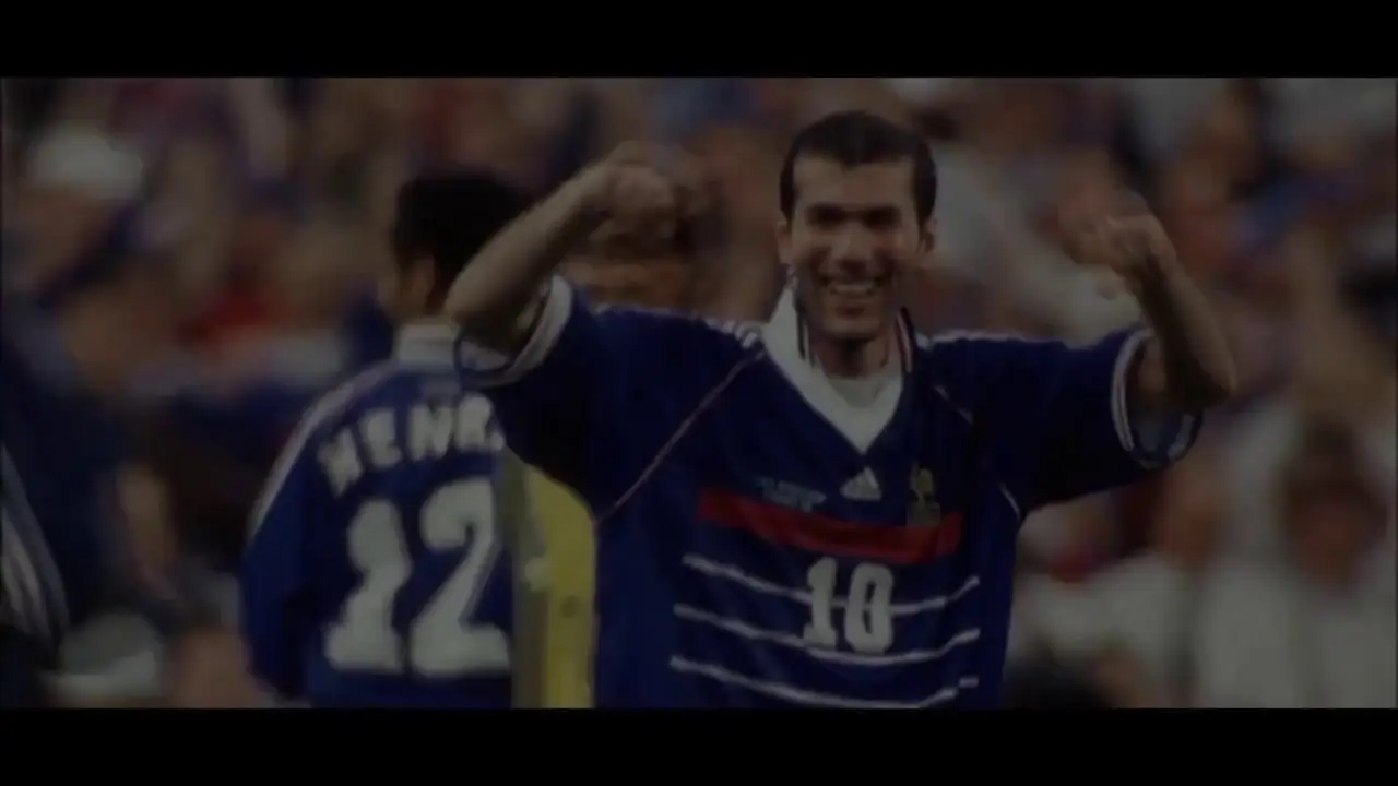 Les Bleus — трейлер