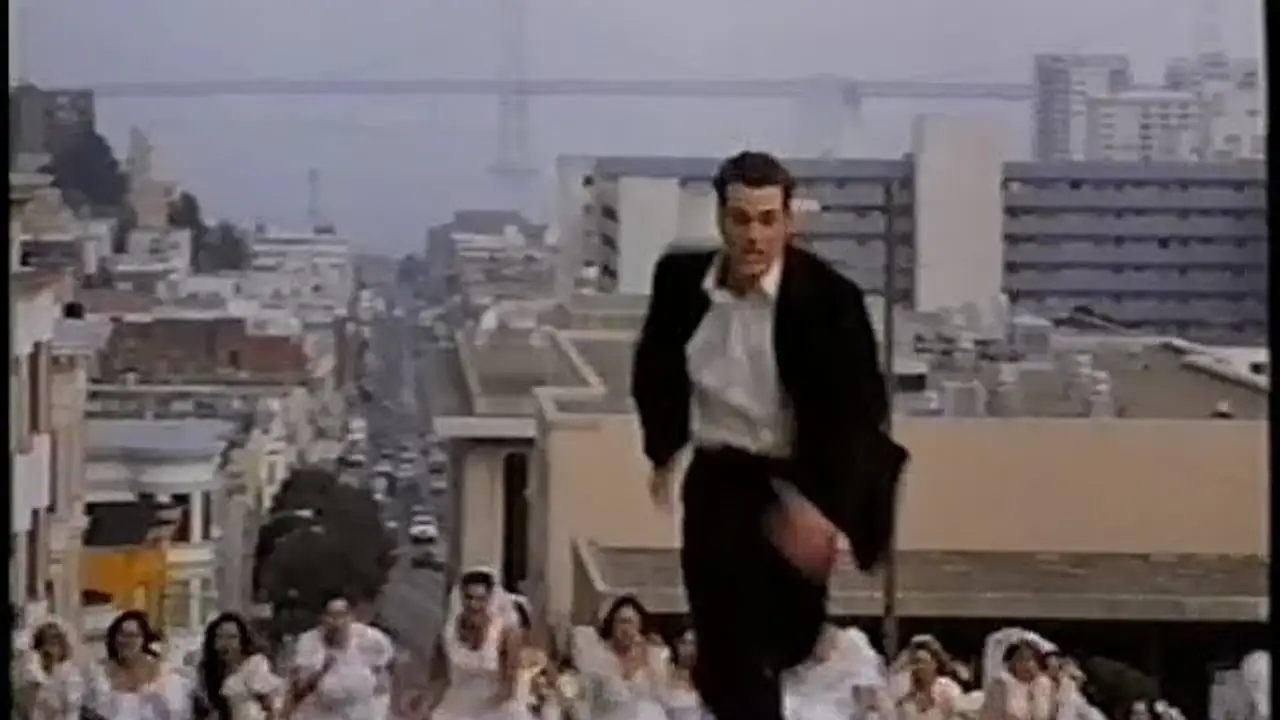 Холостяк — трейлер