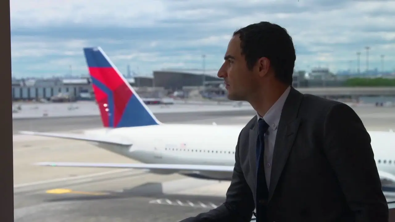 Delta — tráiler