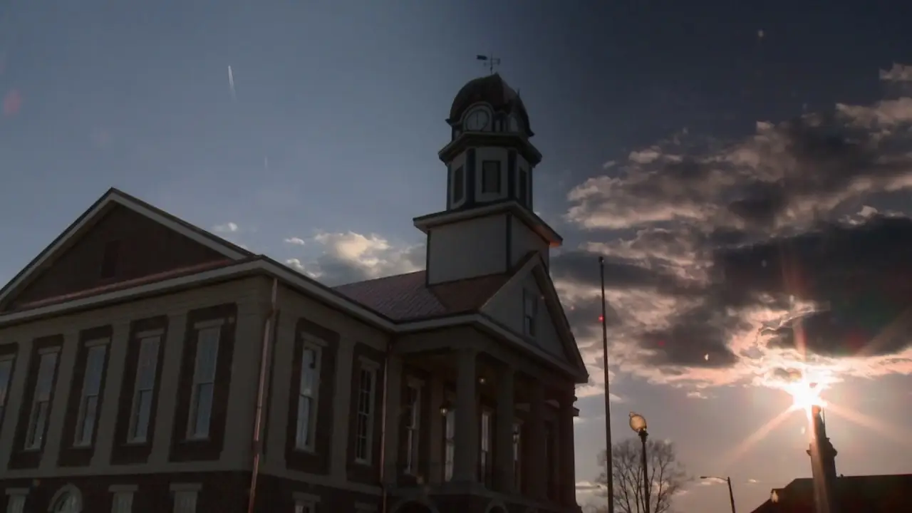 Courthouse — трейлер