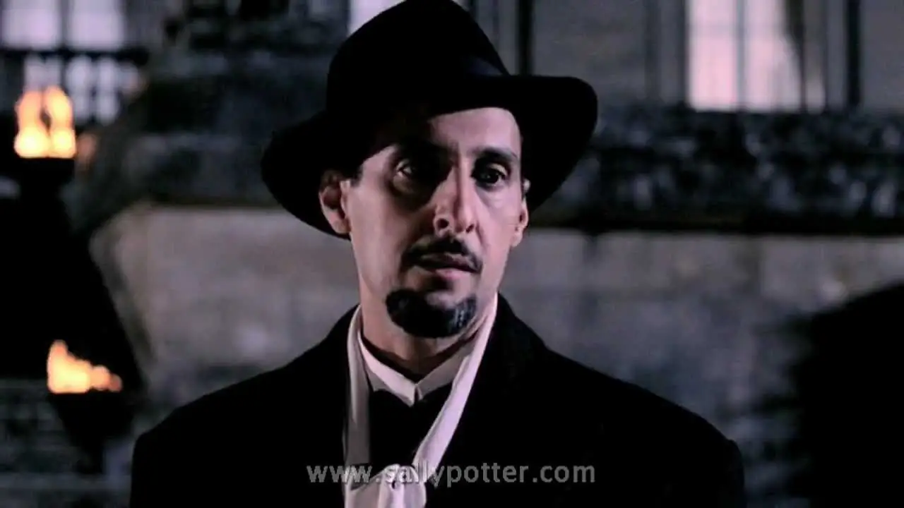 The Man Who Cried — tráiler