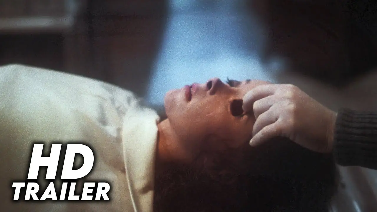 Muertos y enterrados — tráiler