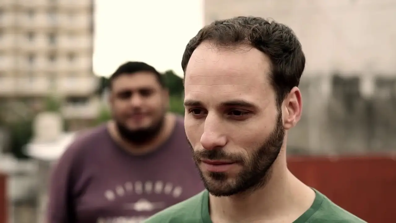 Un rubio — tráiler