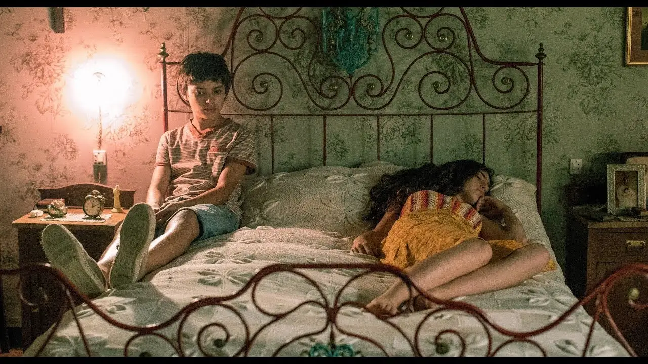 La vida sin Sara Amat — tráiler