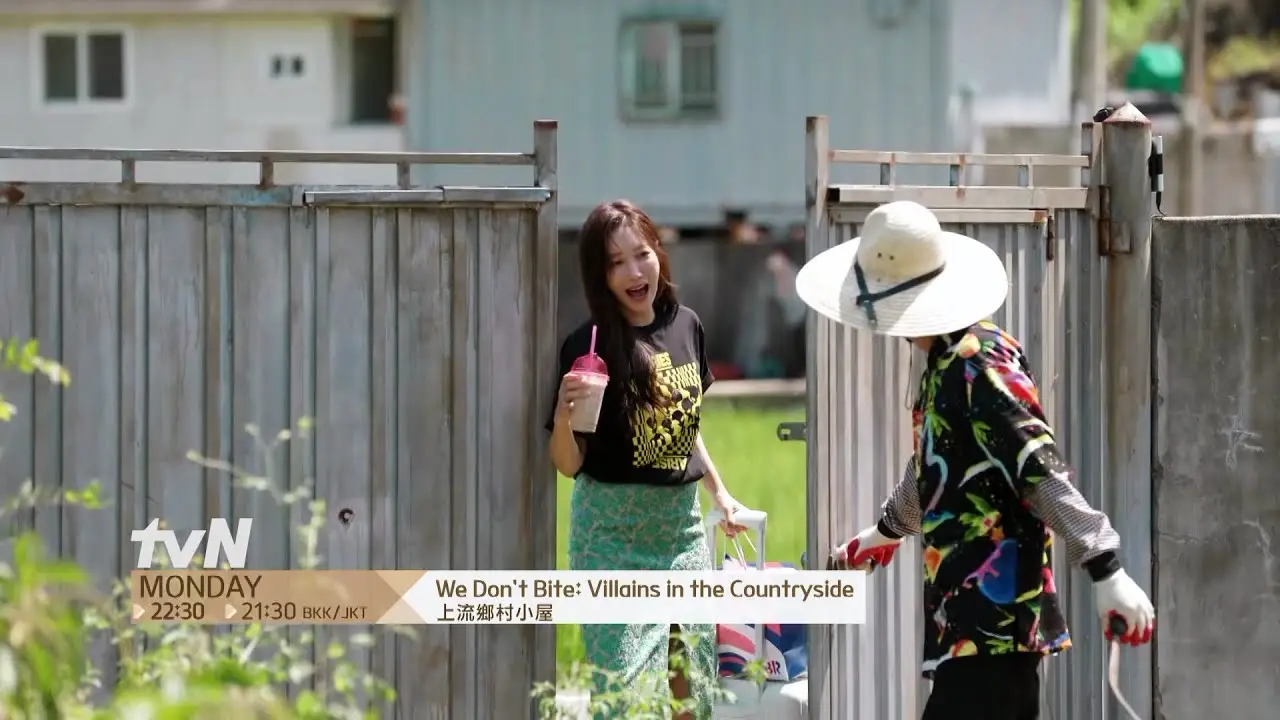 We Don't Bite: Villains in the Countryside — tráiler