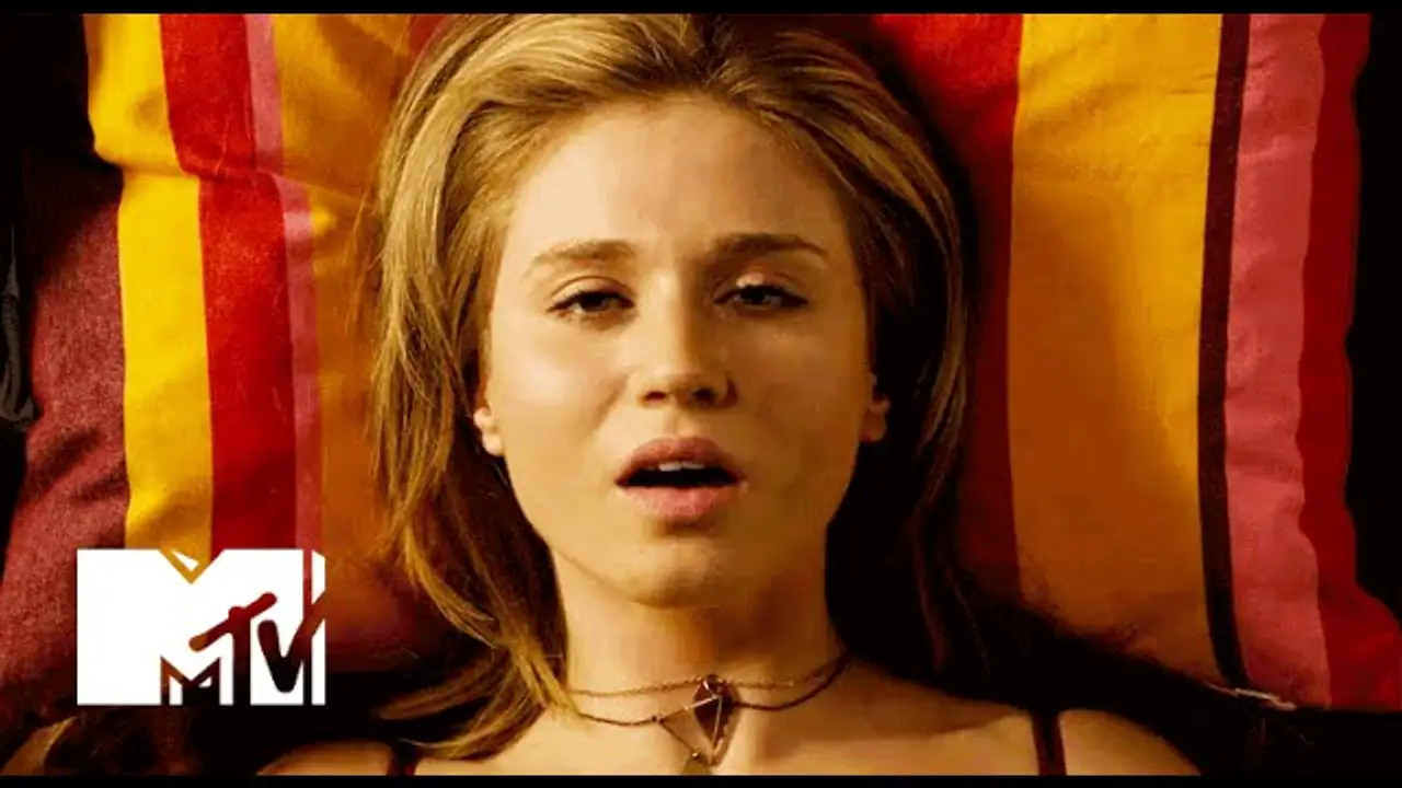 Faking It — tráiler