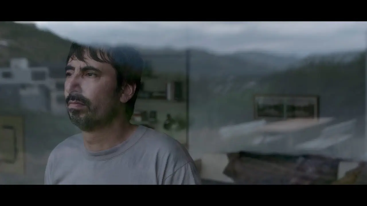 Casa propia — trailer