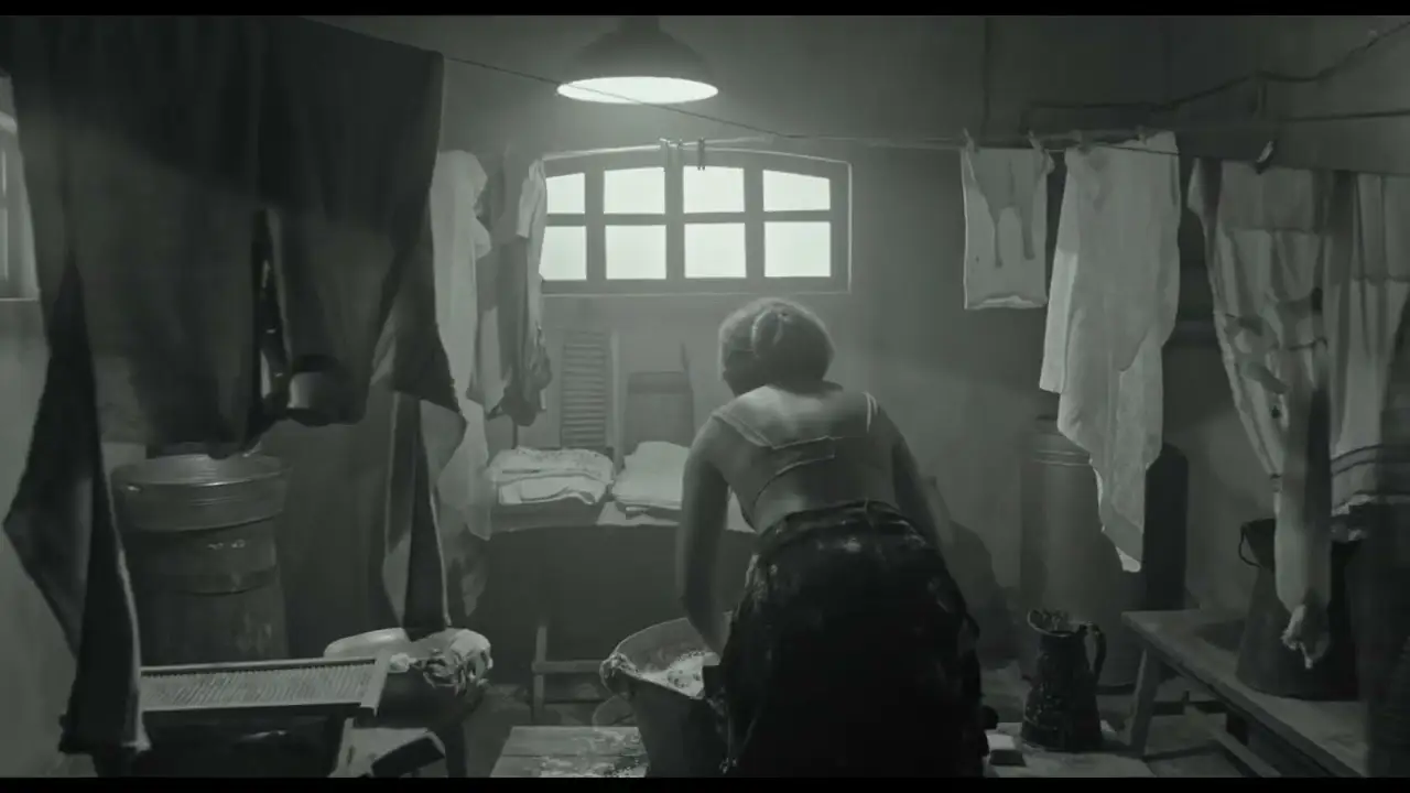Casa Slovo — tráiler