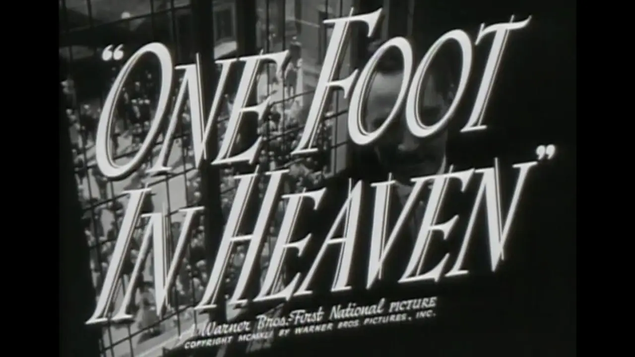Con un pie en el cielo — tráiler