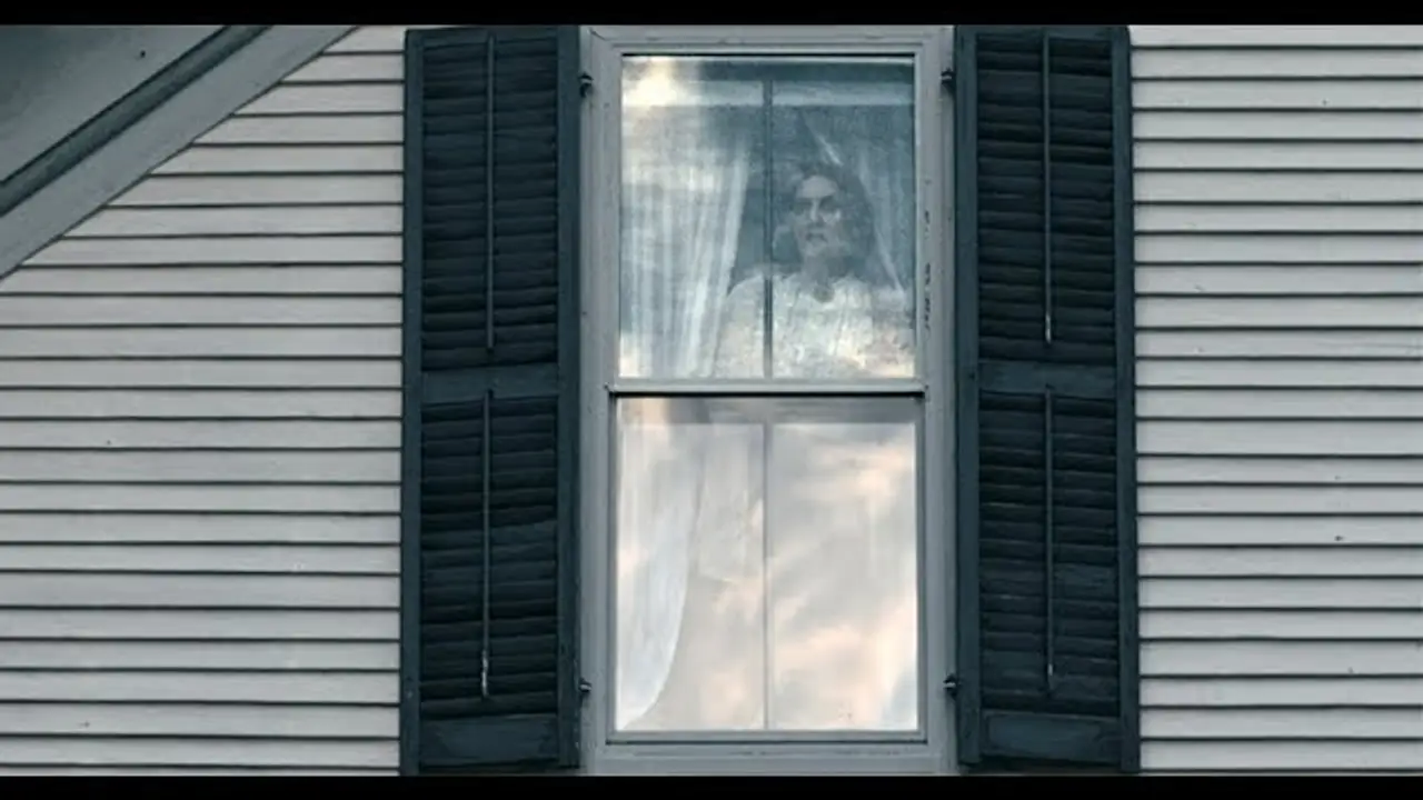 The Witch in the Window — tráiler