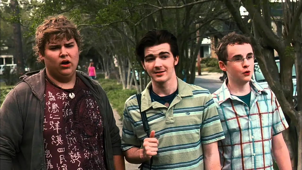 College — trailer