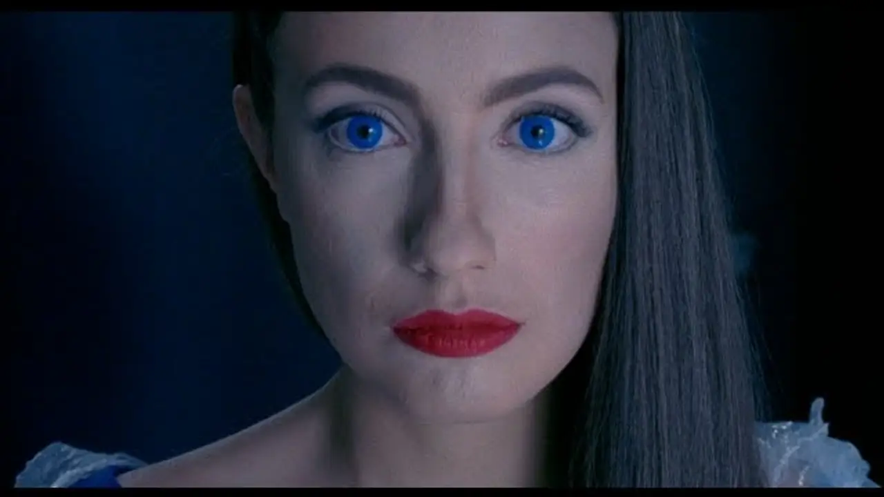 Mona — trailer