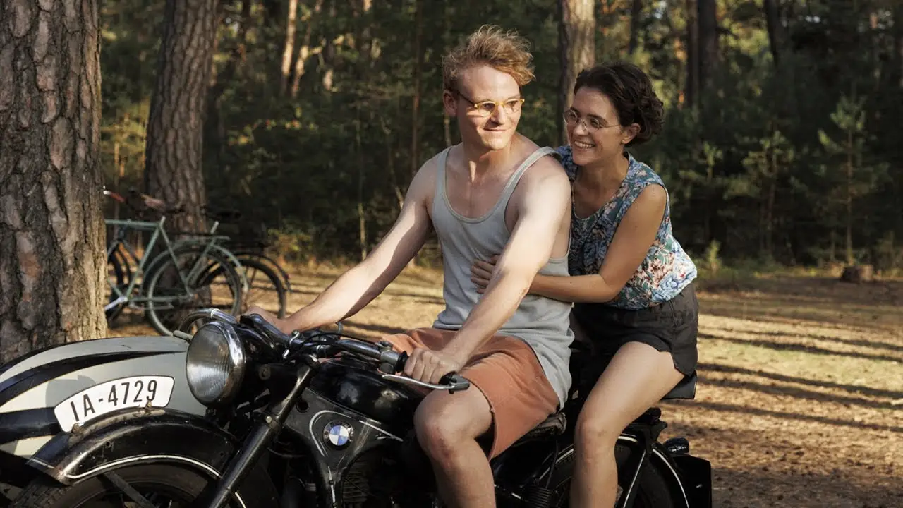 From Hilde, with Love — tráiler