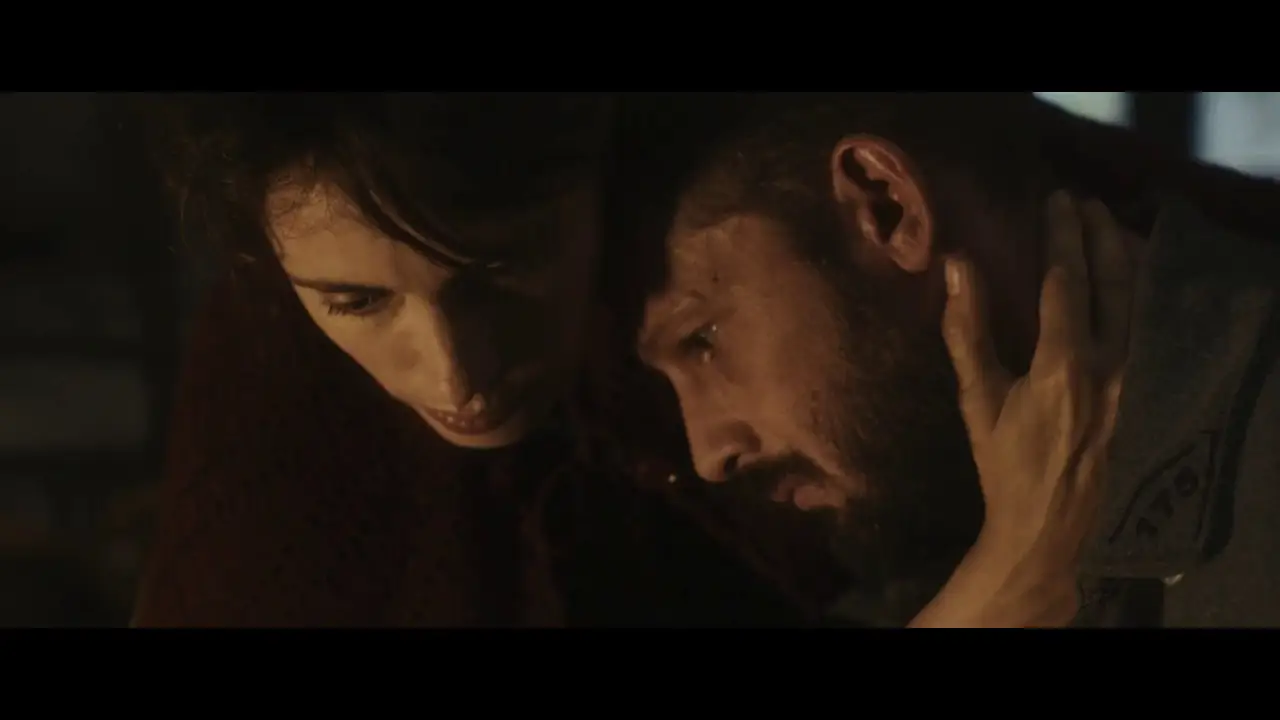 Le Collier rouge — trailer