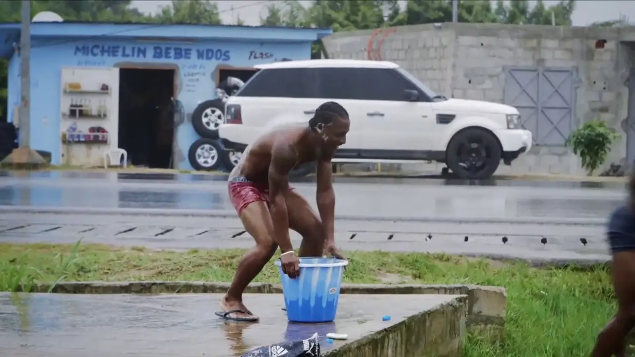 Boxing Libreville — tráiler