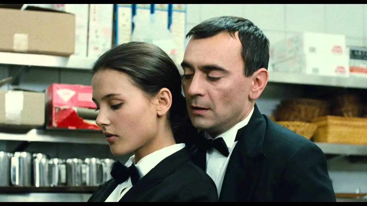 A Single Girl — трейлер