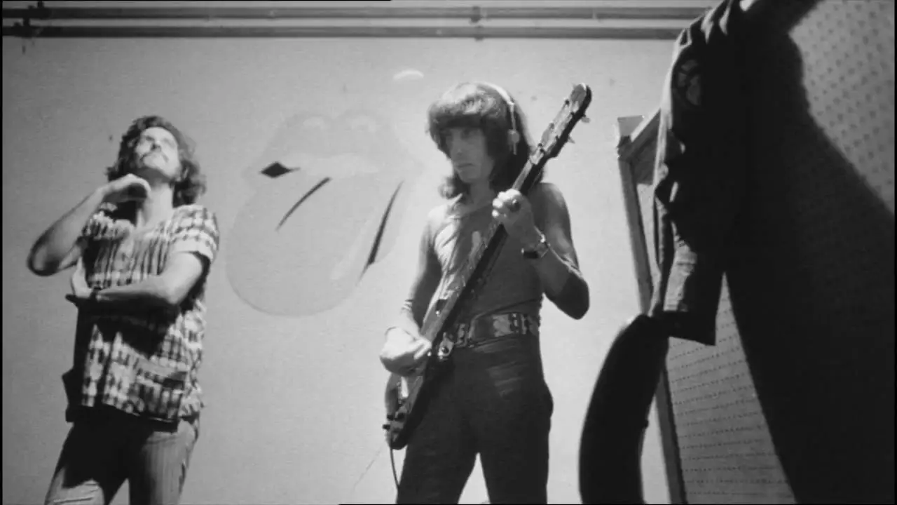 Stones in Exile — tráiler