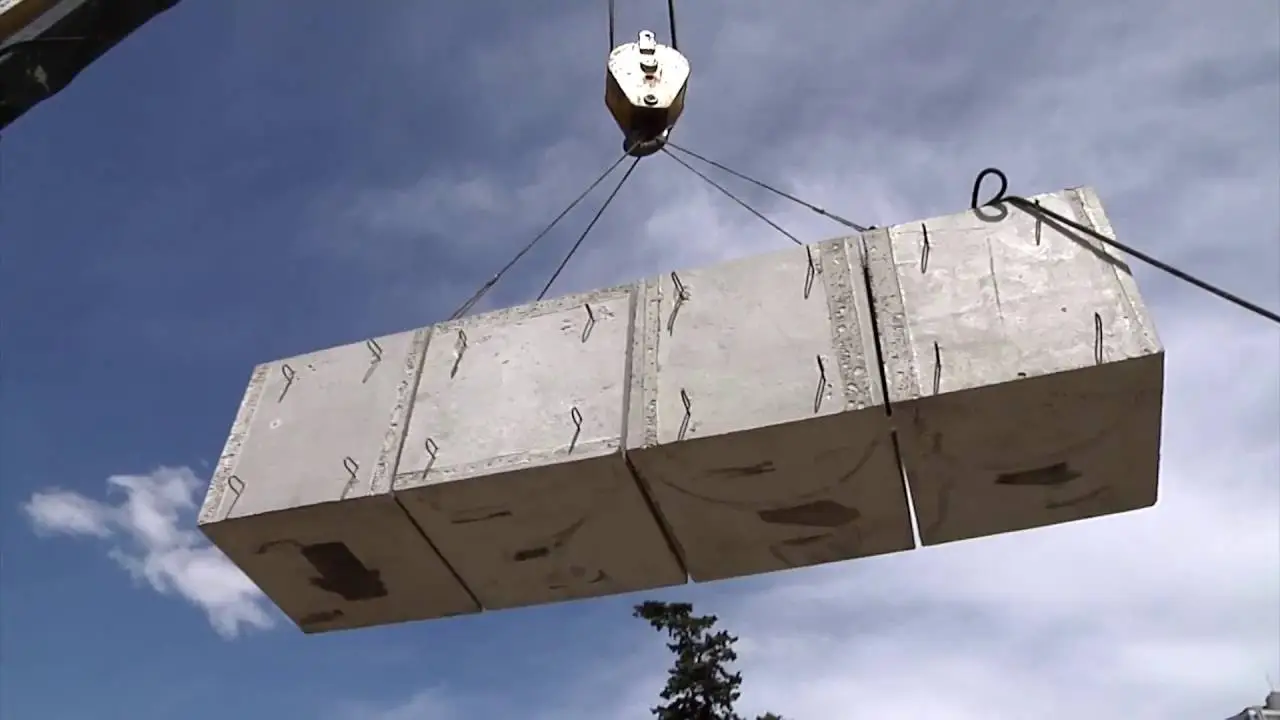 Monumento — trailer