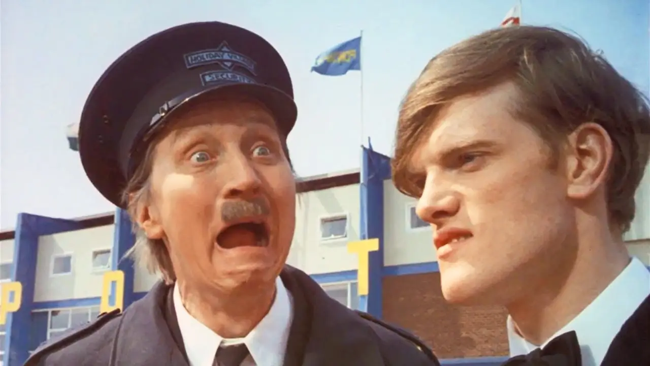 Holiday on the Buses — trailer