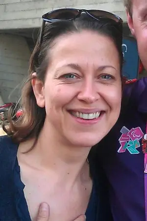 Никола Уолкер