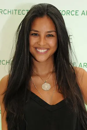 Yanna Lavigne