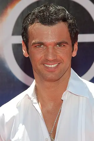 Tony Dovolani