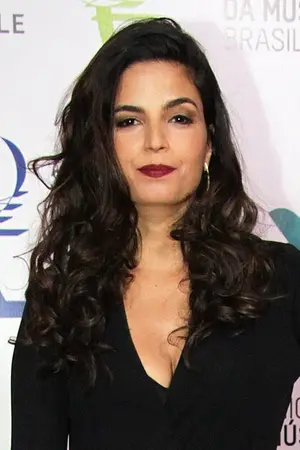 Emanuelle Araújo