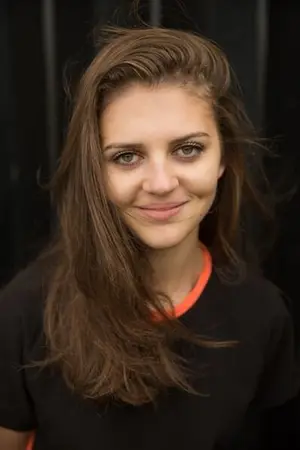 Lara Peake