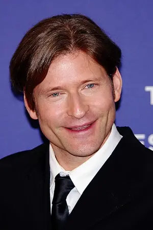 Криспин Гловер