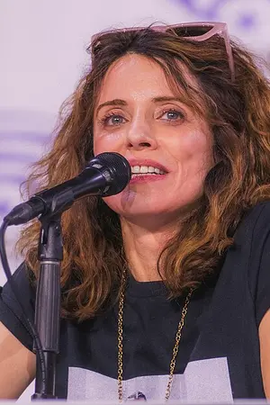 Аланна Юбак