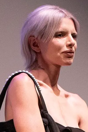 Julia Fox