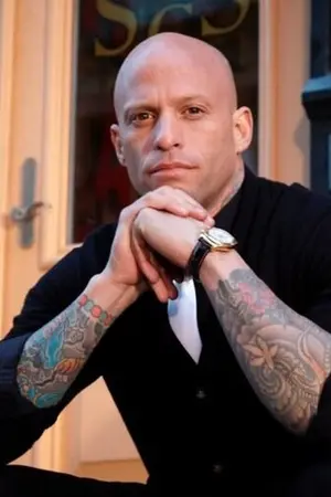 Ami James