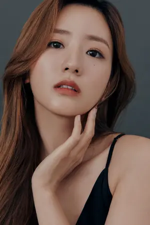 Yoon Bo Mi
