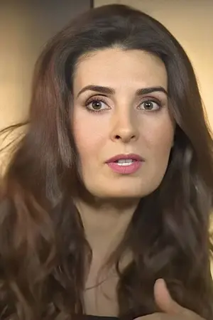 Mayrín Villanueva