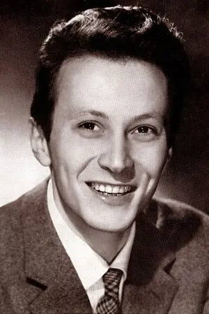 Марко Викарио