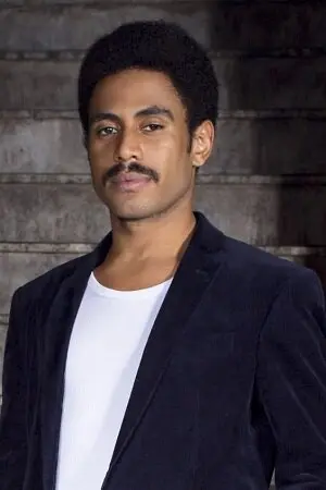 Ícaro Silva