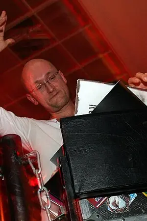 Tobi Neumann